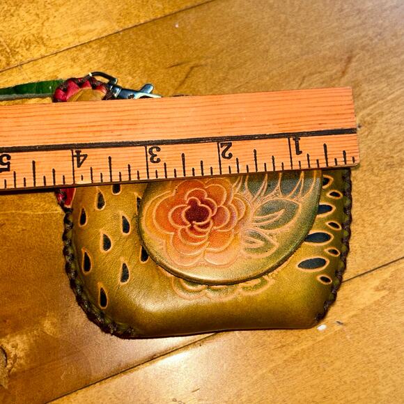 Handmade tooled Leather Chicken Coin Purse 3D Animal Design Hawaii - Picture 8 of 8